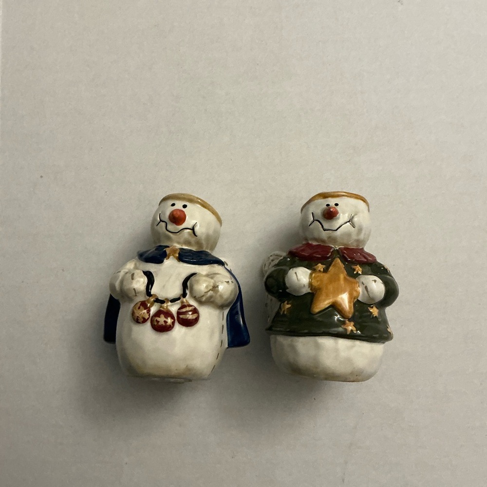 Festive Snowman Figurines Set - White and Green